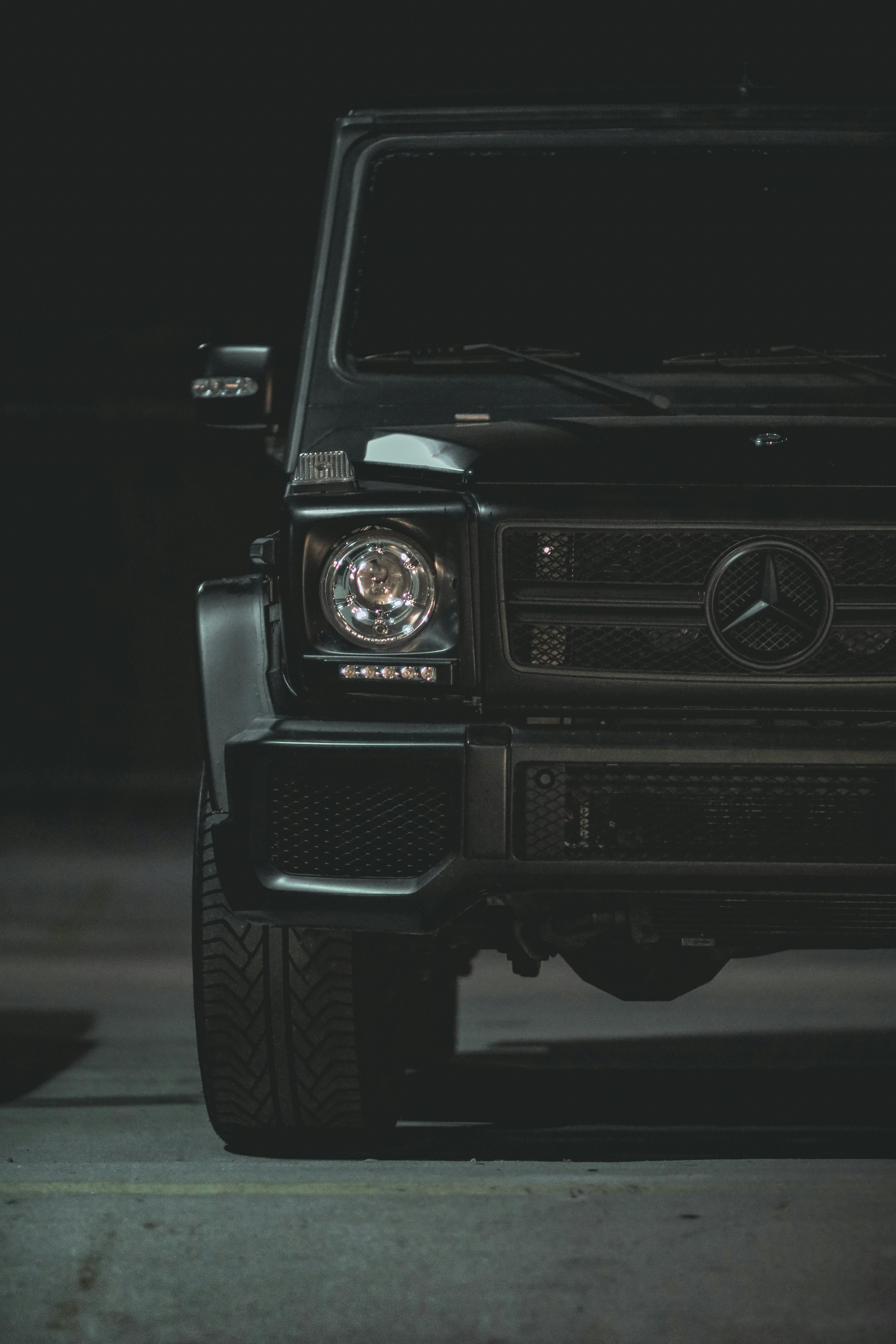 Kovové umění na zeď s motivem Mercedes Benz G